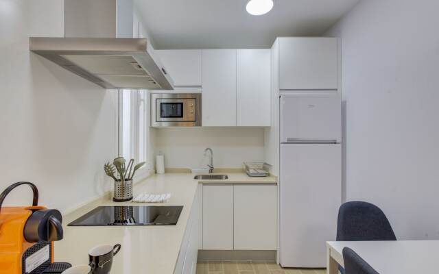 Cozy 2 Bedroom Apartment in Conde Duque