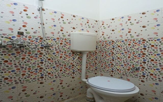 OYO 17011 Hotel Kiran