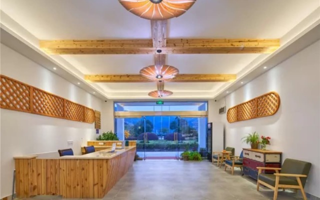 Floral Hotel Xiangfengling Hostel