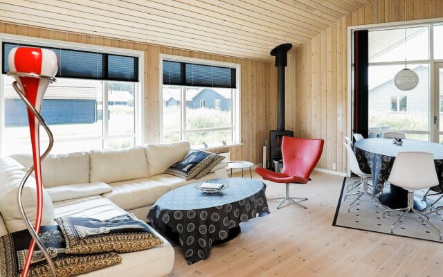 Cozy Holiday Home in Ulfborg near Sea