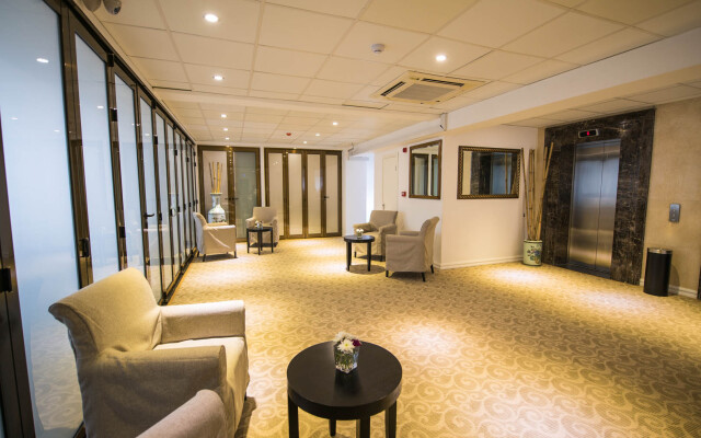 Palms Hotel