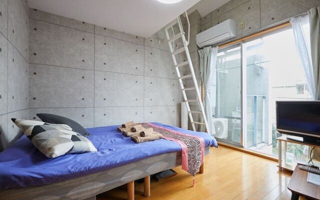 Residential Hotel Amika-F Sangenjaya 303