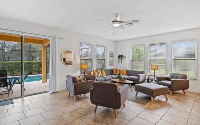 4131 Oaktree Drive