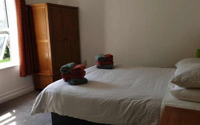 Yew Tree Apartment One Ryde
