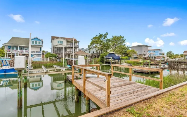 The Marlin House / 143 Marlin Drive 3 Bedroom Home