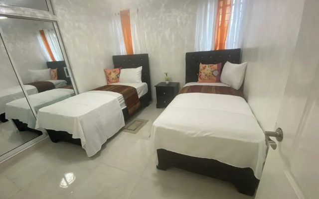 7DR Apt in Prime Location Near Monumental Area