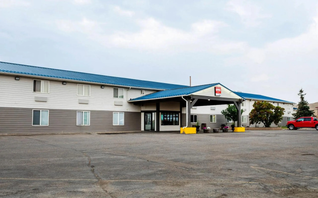 OYO Hotel Shelby MT Hwy 2 & I-15