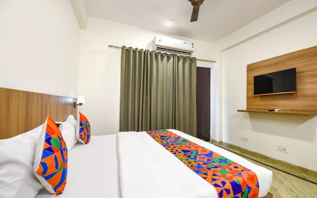 Fabhotel Log Inn Stay