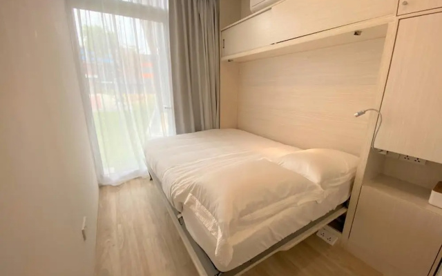Shipping Container Hotel @ One-North – Guest Rooms – Singapore