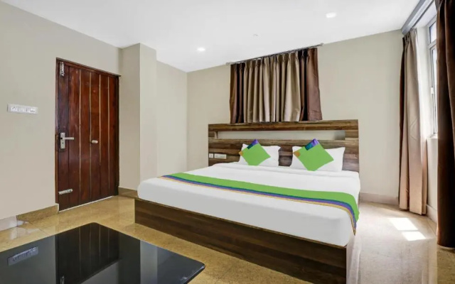 Treebo Darwesh Residency - 500m from Railway Station