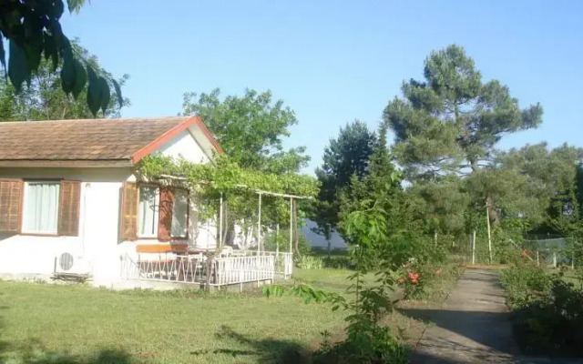 Vestony Bungalows