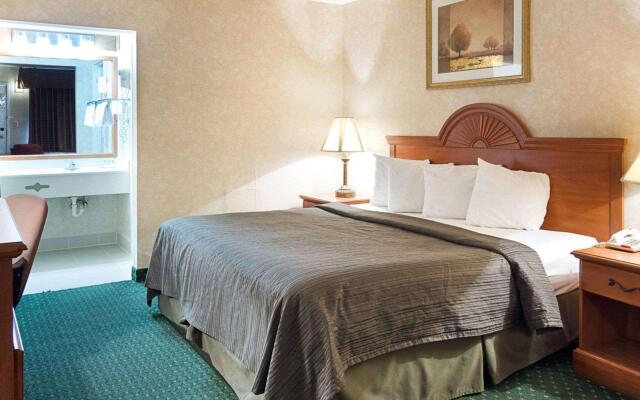 Quality Inn Petersburg Fort Lee Area