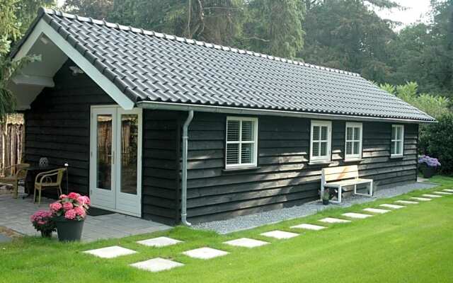 Aan de Bosrand Hoenderloo