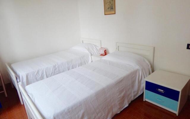 M155 - Marcelli, Trilocale in Centro a 50mt Dal Mare