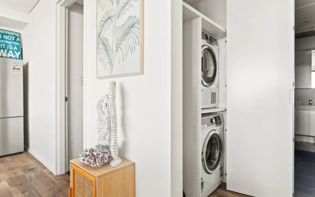 Ocean Views, Deck and Parking at Beach Apartment