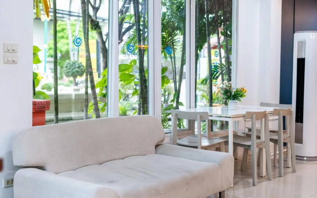 Patong Beach Side Hotel