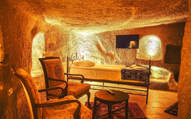 Alaca Cave Suites