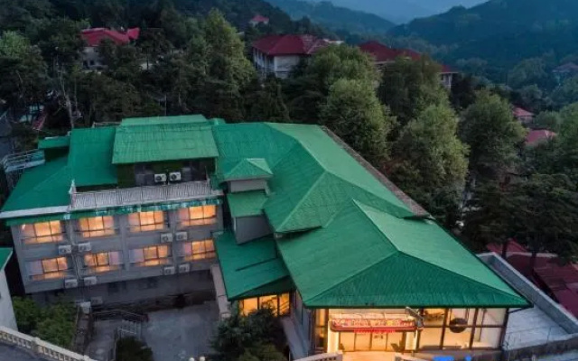 Vienna Classic Hotel (Lushan Fengjing Mingshengqu) — 2-star hotel in Jiujiang