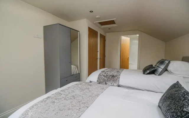 The Annexe, Melbourne House