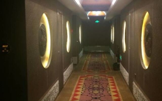 Xichang Cloizon Hotel