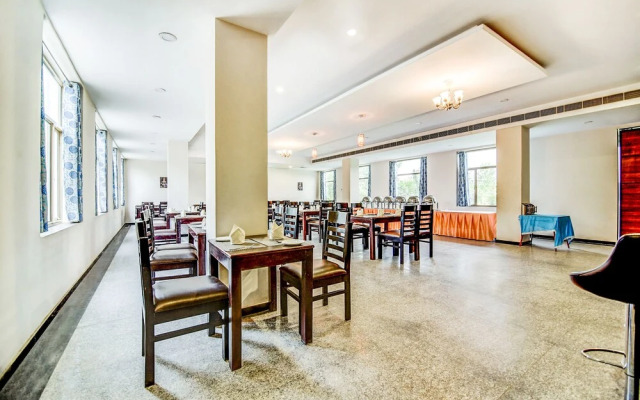 FabHotel Maharana Green Resort