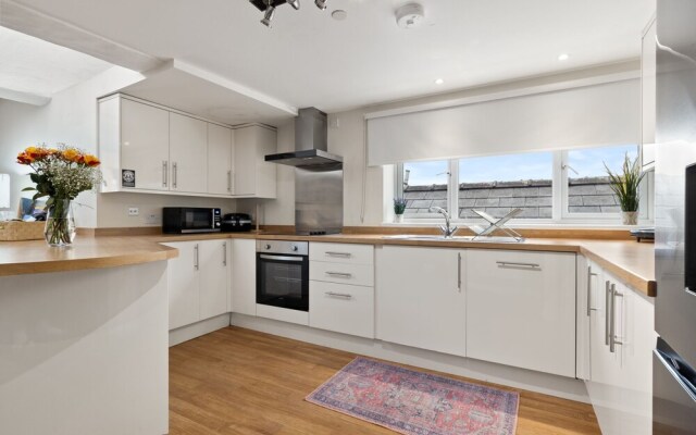 Charming 3-bed Apartment in Haverfordwest