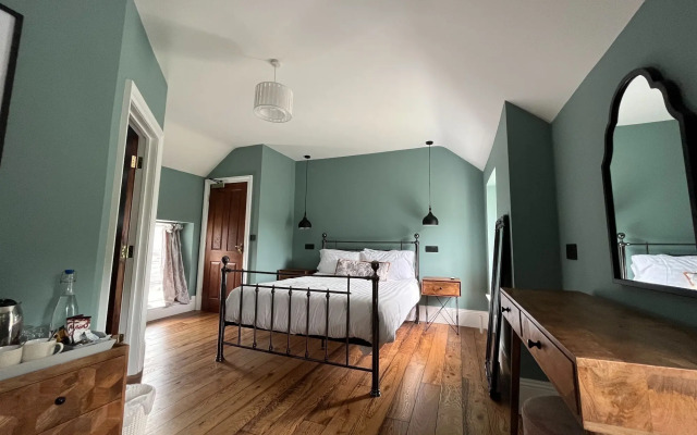 Picton House Hotel