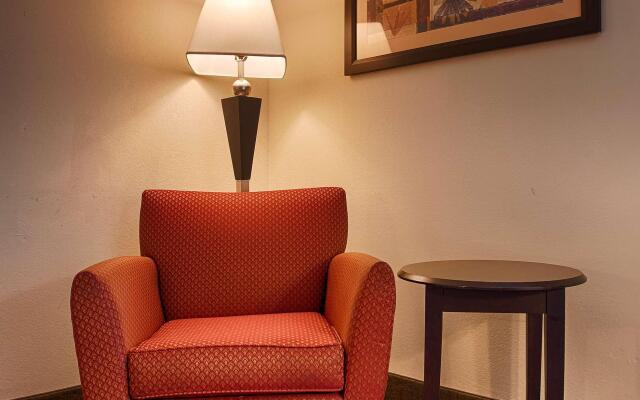 Best Western Plus Edison Inn