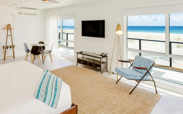 Plunge Beach Resort
