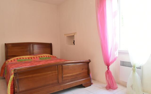 Cozy Holiday Home in Florimont-Gaumier with Private Pool