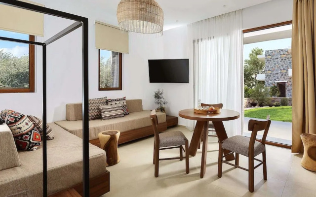 Volta Suites and Villas