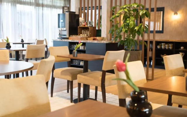 Отель The Bloom