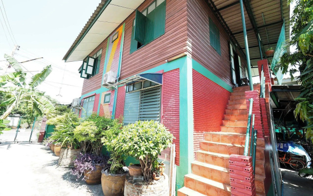 San Sook Place Guest House