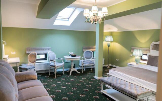 Sir Luxury Boutique Hotel