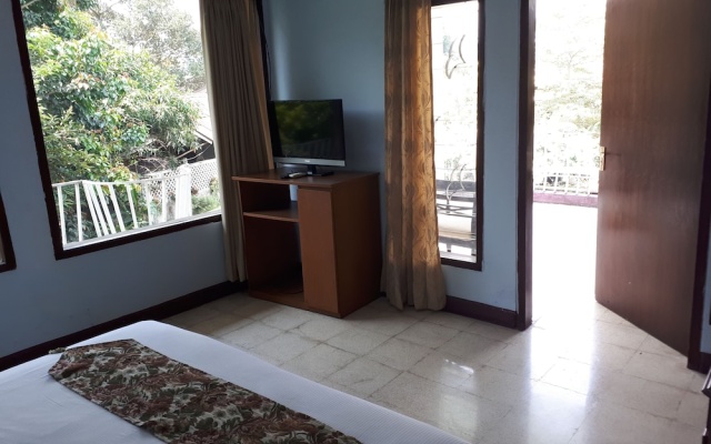 ZEN Rooms K. H. Moh Toha Ciawi – Guest Rooms – Ciawi