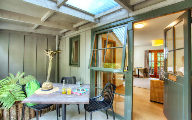 Awaroa Lodge