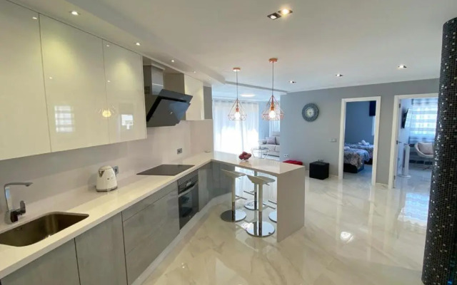 Luxury 2 bedroom apartment in Los Cristianos