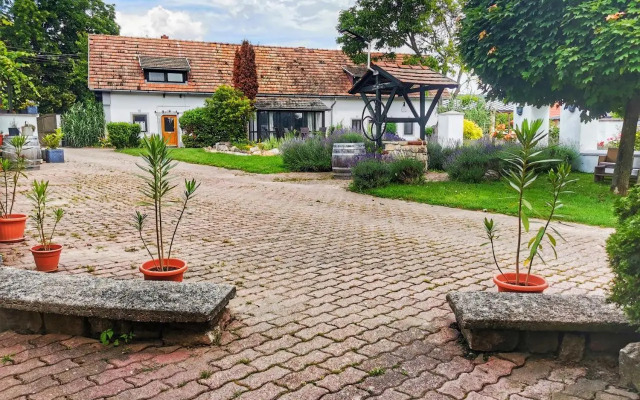 Vidéki Ház