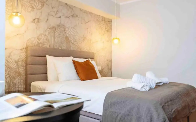 Stunning Views 2BR Intercontinental Flat