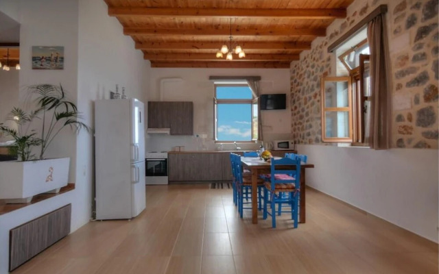 Stone Villa I in Petres