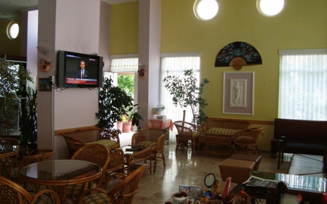 Golden Moon Apart Hotel