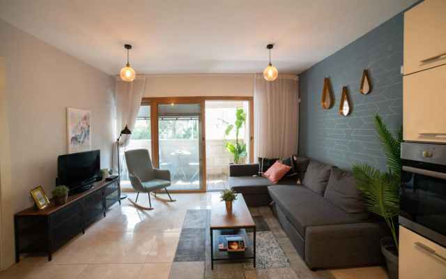 Art Apartment In Mamila - King David Residence