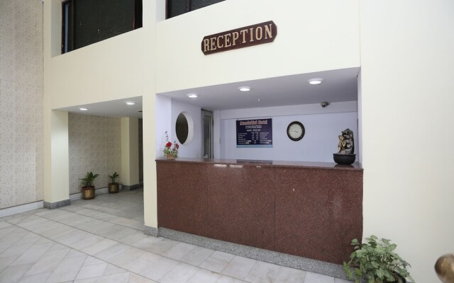 OYO 33385 Hotel Mandakini
