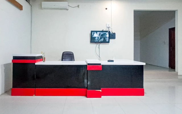 RedDoorz @ RRR Guesthouse Mataram – Lobby – Mataram
