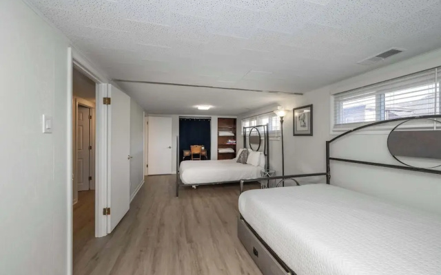 The Grand Elm Suites Sleeps 10