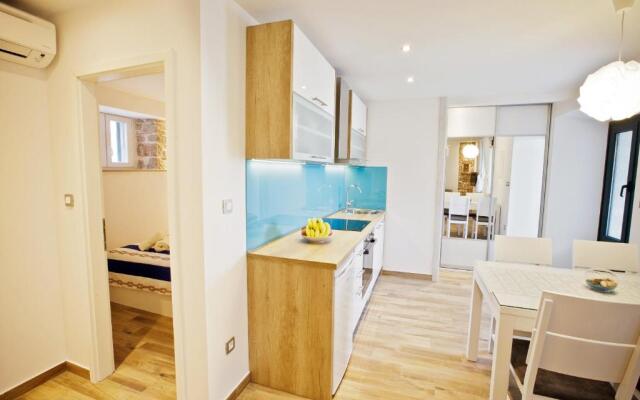 Paradise Stone Apartments