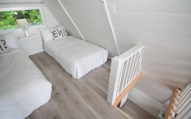 Duffin Cove Oceanfront Lodging