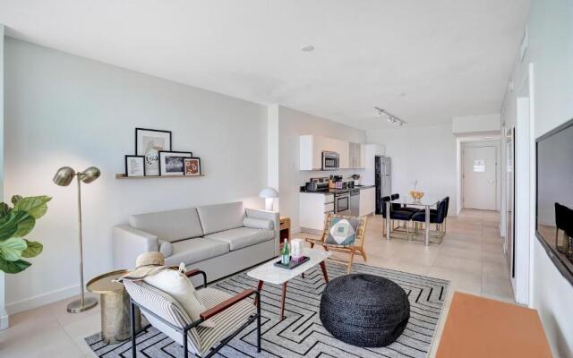 Dharma Home Suites Miami at Monte Carlo