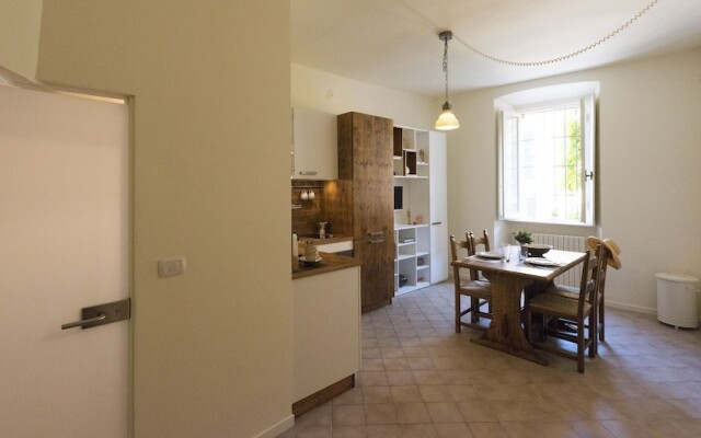 Altido Wood and White With Lake View