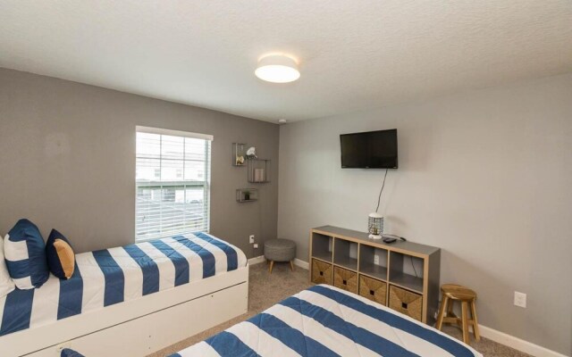 8924 SD - Luxury 4BR Townhome Private Pool